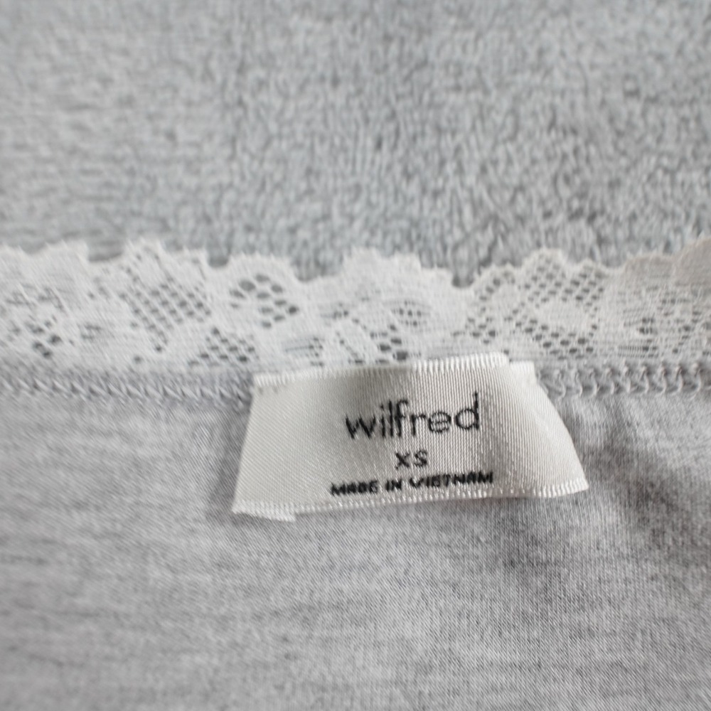 Wilfred Aritzia Ribbed Knit Long Sleeve Crop Top Womens XS Gray Lace Trim Fitted - Picture 3 of 11